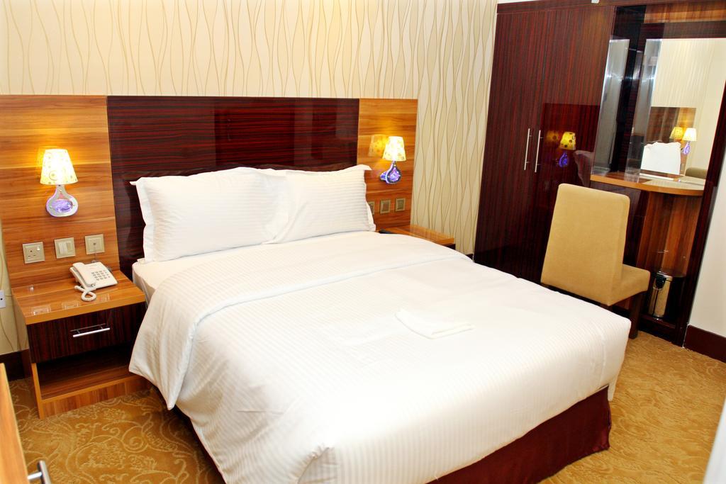 ฟัล โฮเทล Hotel ดูไบ ห้อง รูปภาพ
